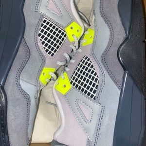 Jordan 4 Retro SE 95 Neon
